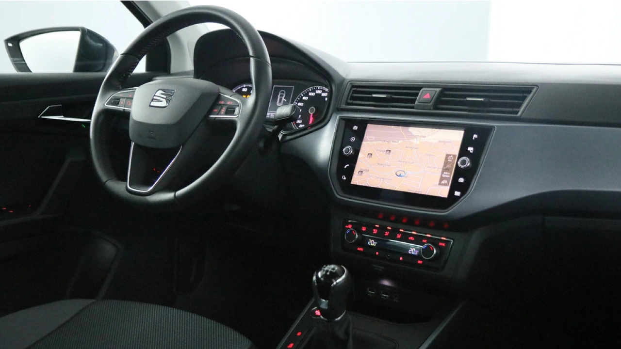 SEAT Arona 1.0 TSI 95pk Style Business Intense