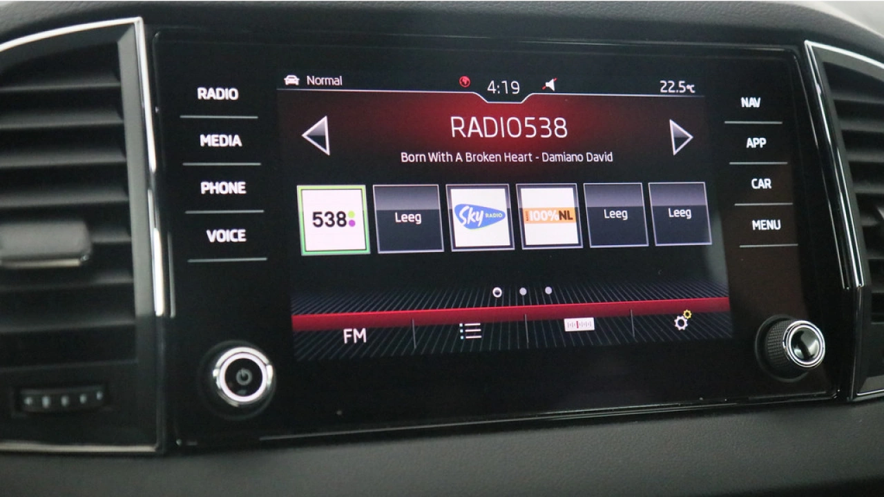 Škoda Karoq 1.5 TSI 150pk ACT Sportline Business DSG
