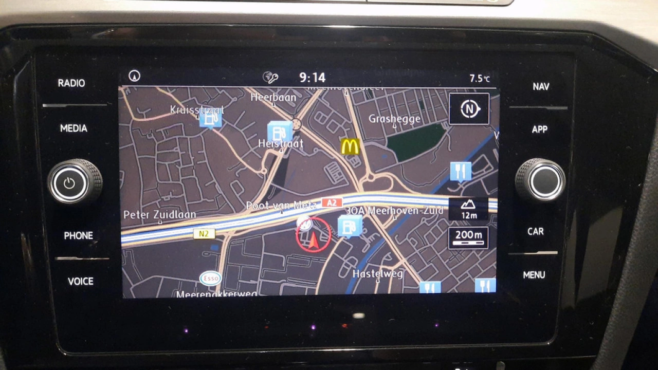 Volkswagen Arteon 1.5 TSI 150 pk TSI DSG Automaat Executive | PDC | Navi | Clima | LED | 19