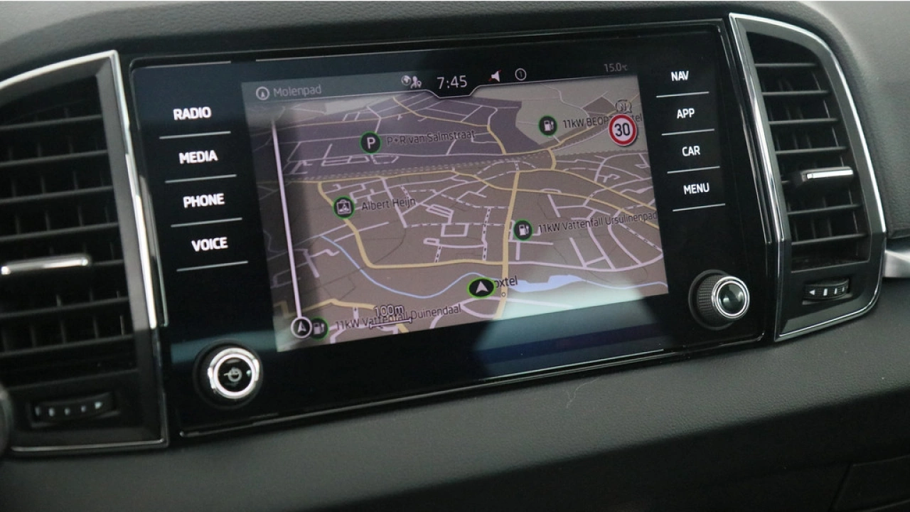 Škoda Karoq 1.5 TSI 150pk Automaat Business Edition