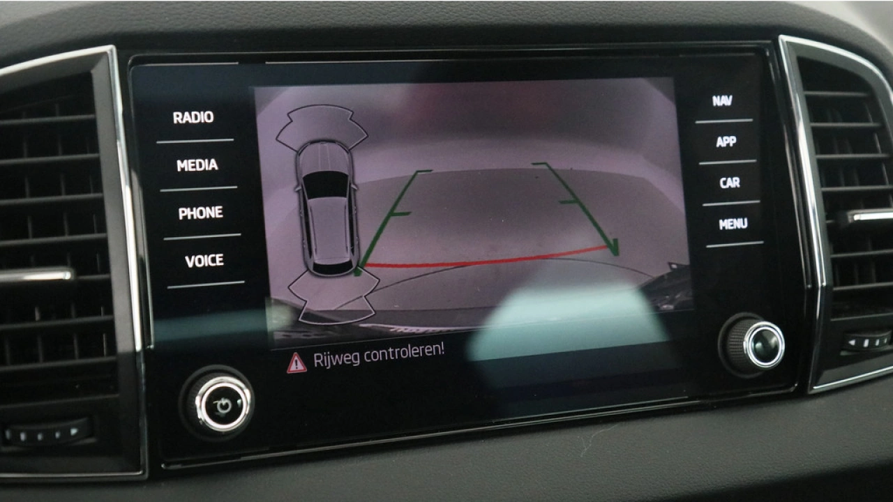 Škoda Karoq 1.5 TSI 150pk Automaat Business Edition