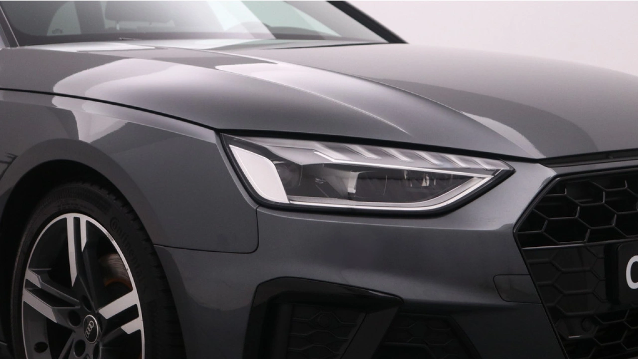 Audi A4 Avant 35 TFSI S edition Competition | Camera | Stoelverwarming | PDC v+a |