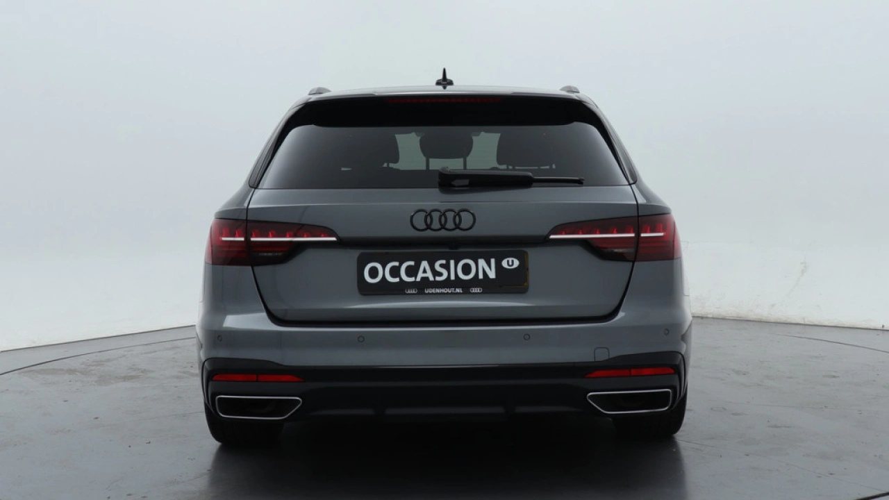 Audi A4 Avant 35 TFSI S edition Competition | Camera | Stoelverwarming | PDC v+a |