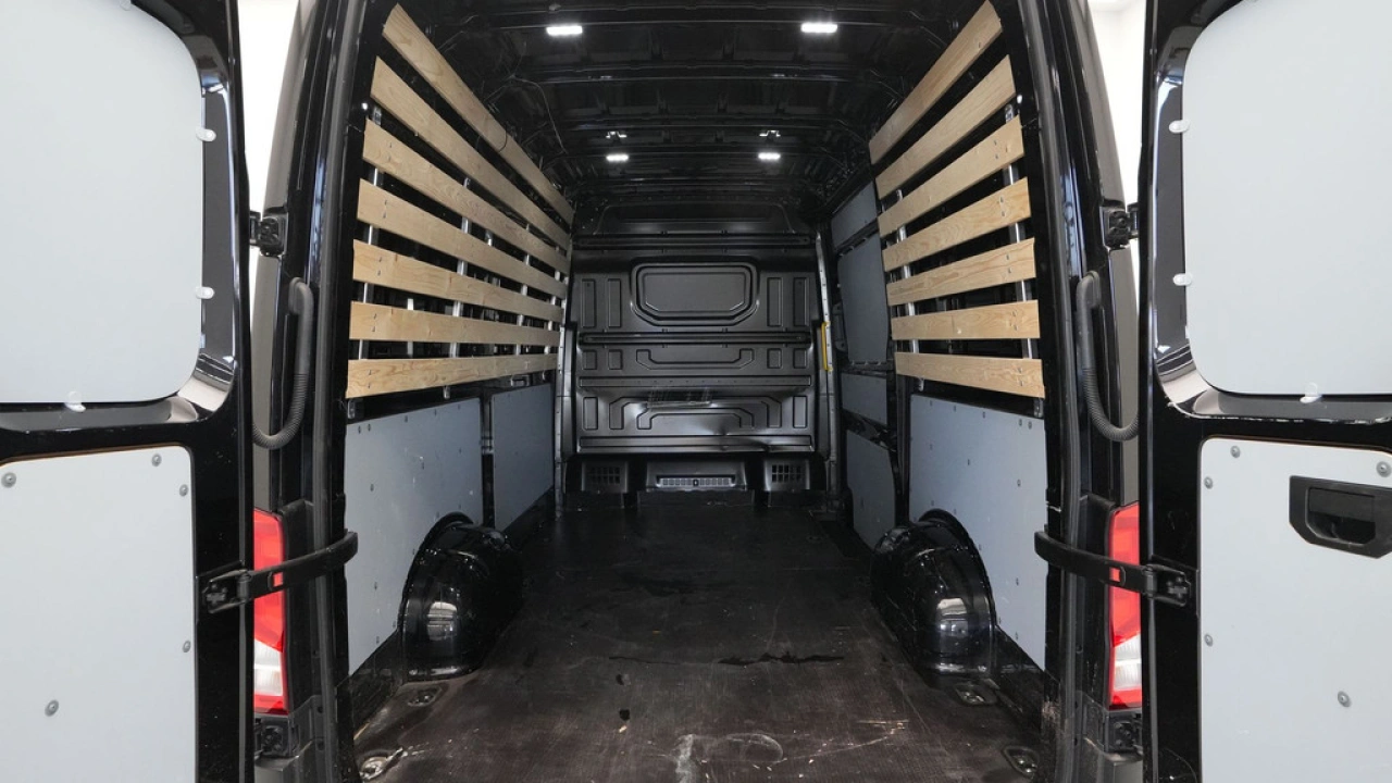 VW Bedrijfswagens Crafter 35 2.0 TDI L3H3 Highline EURO VI