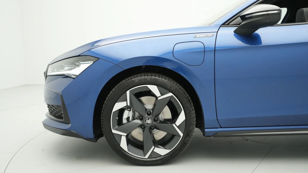 Škoda Superb Combi 1.5 TSI PHEV Sportline Business