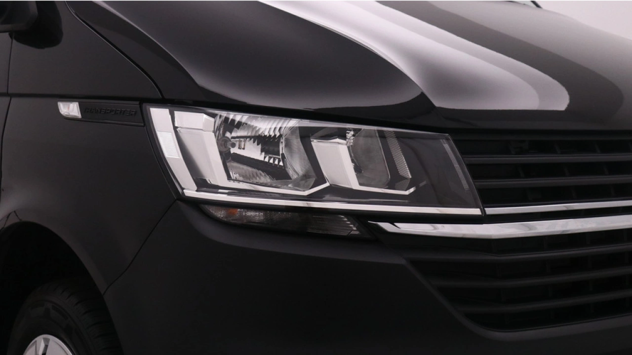VW Bedrijfswagens Transporter 2.0 TDI L2H1 28 Comfortline Dubbele Cabine