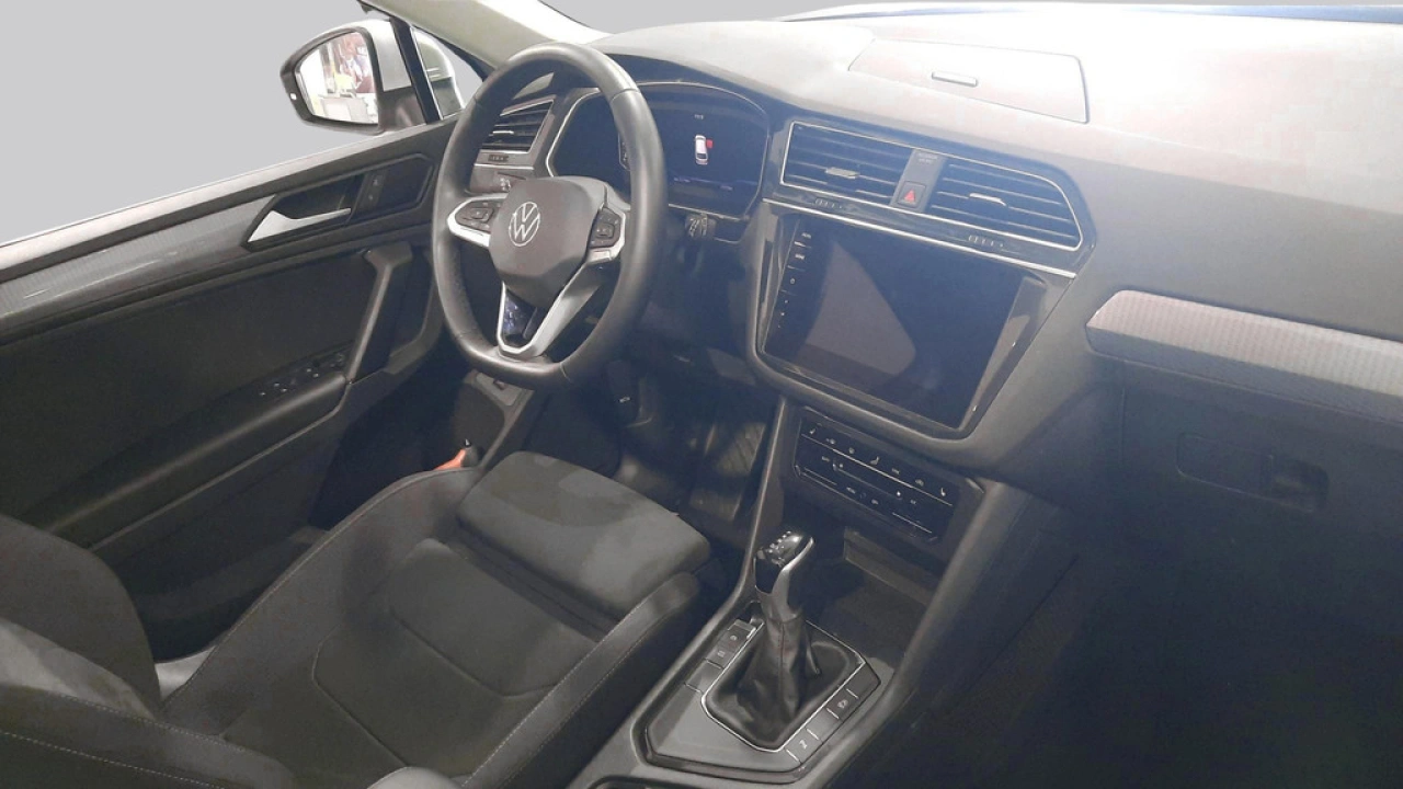 Volkswagen Tiguan 1.5 TSI 150pk Life Business DSG | Trekhaak | Camera