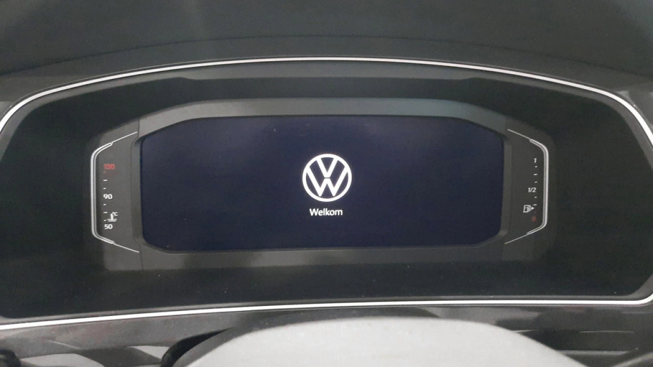 Volkswagen Tiguan 1.5 TSI 150pk Life Business DSG | Trekhaak | Camera