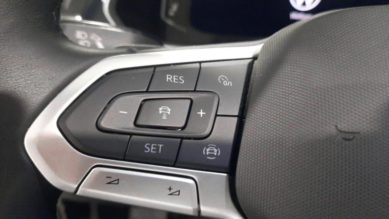 Volkswagen Tiguan 1.5 TSI 150pk Life Business DSG | Trekhaak | Camera