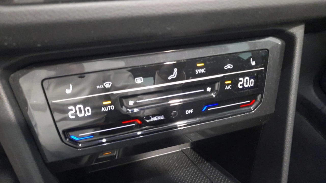 Volkswagen Tiguan 1.5 TSI 150pk Life Business DSG | Trekhaak | Camera