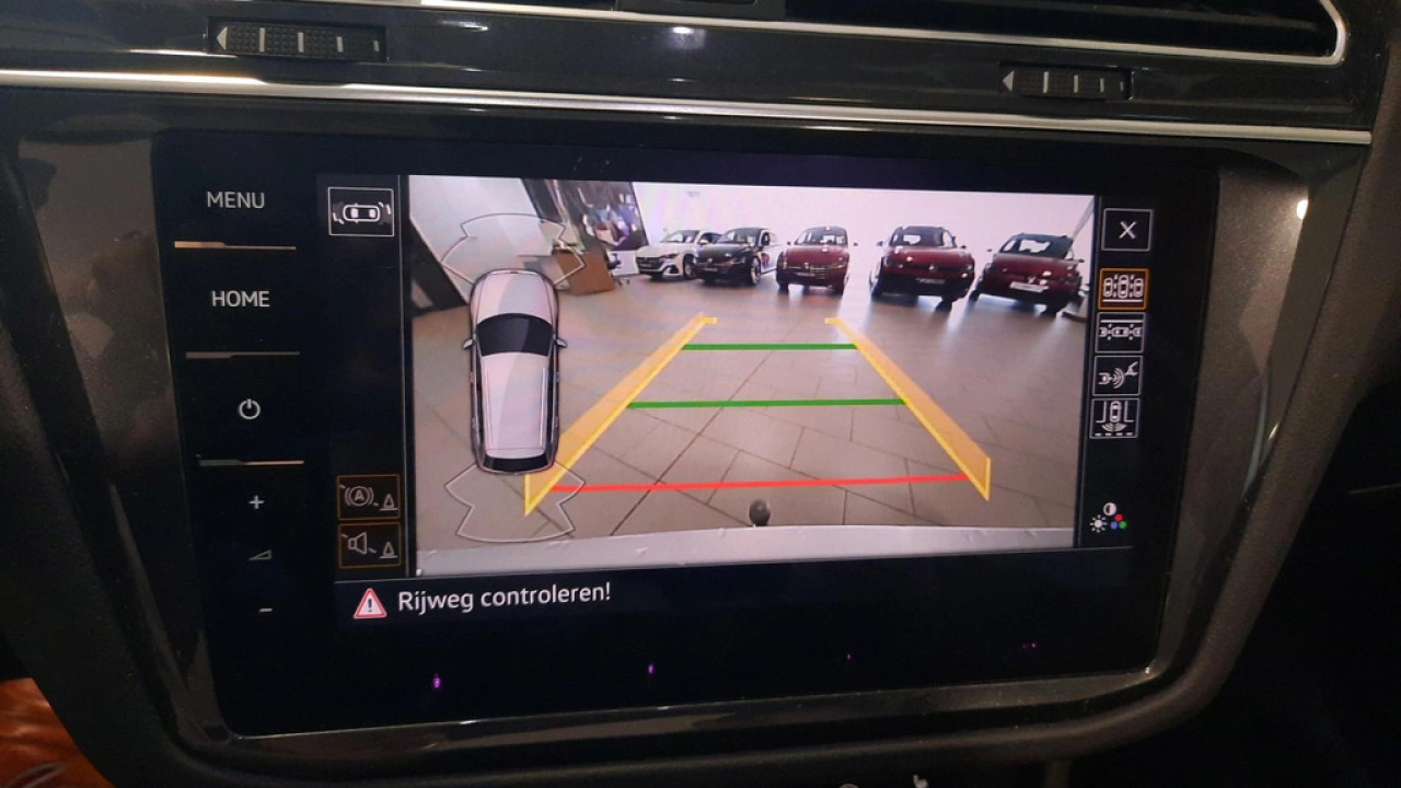 Volkswagen Tiguan 1.5 TSI 150pk Life Business DSG | Trekhaak | Camera