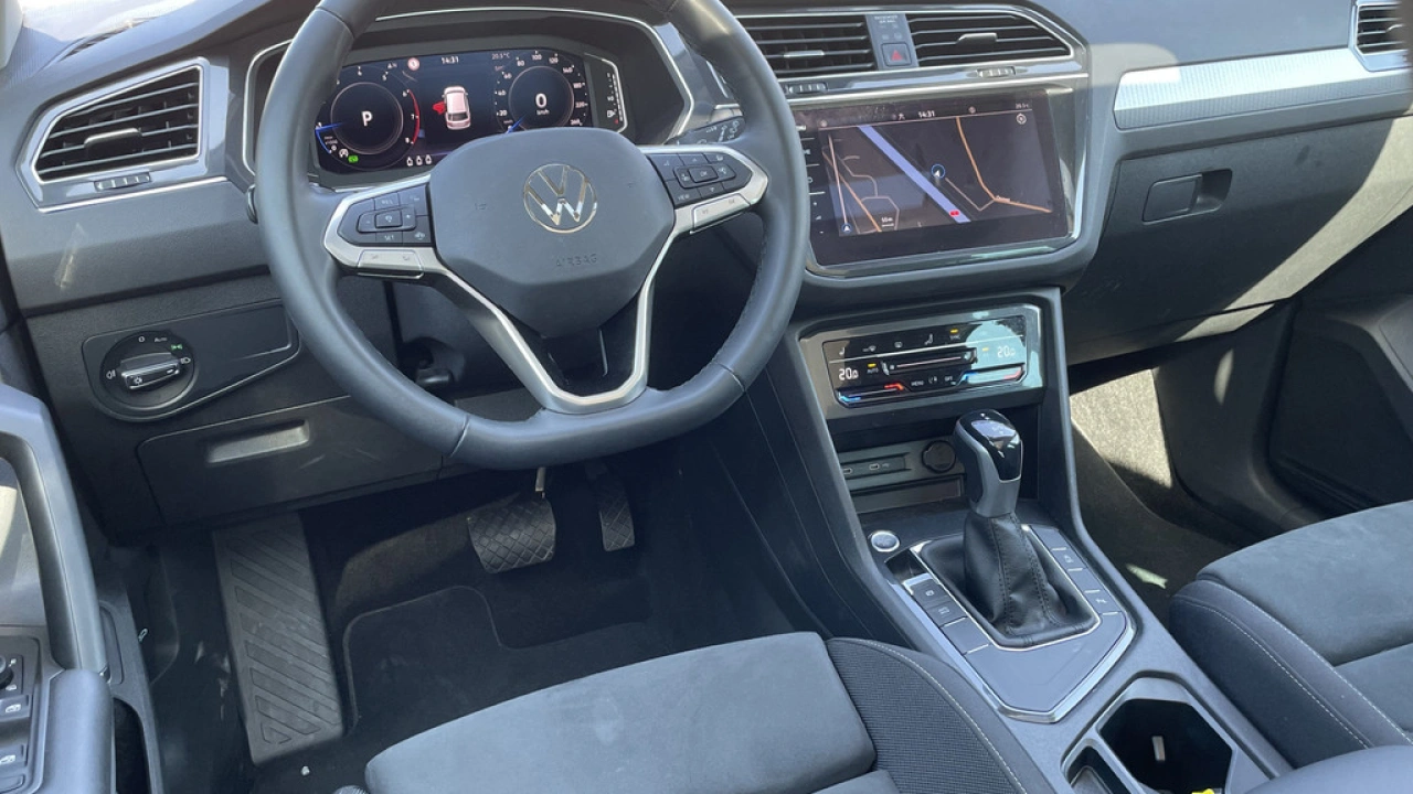 Volkswagen Tiguan 1.5 TSI 150pk Life Business DSG | Trekhaak | Camera