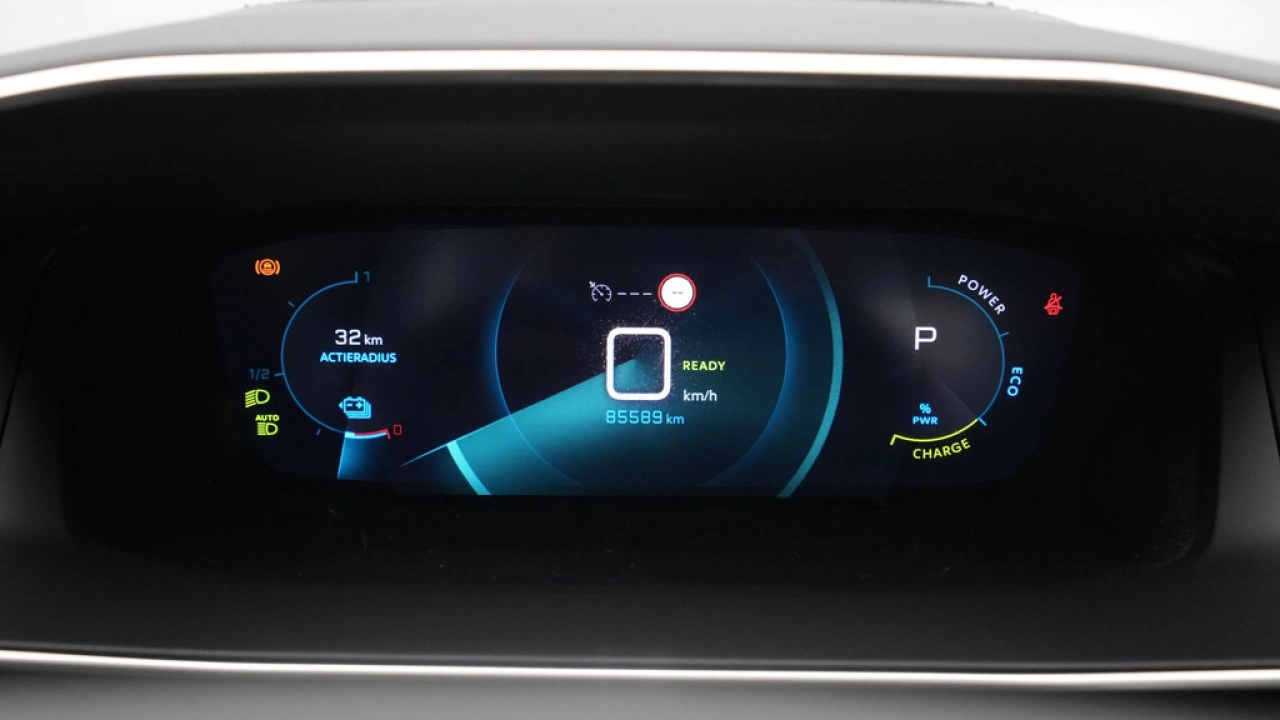 Peugeot e-2008 EV GT 50 kWh 136pk