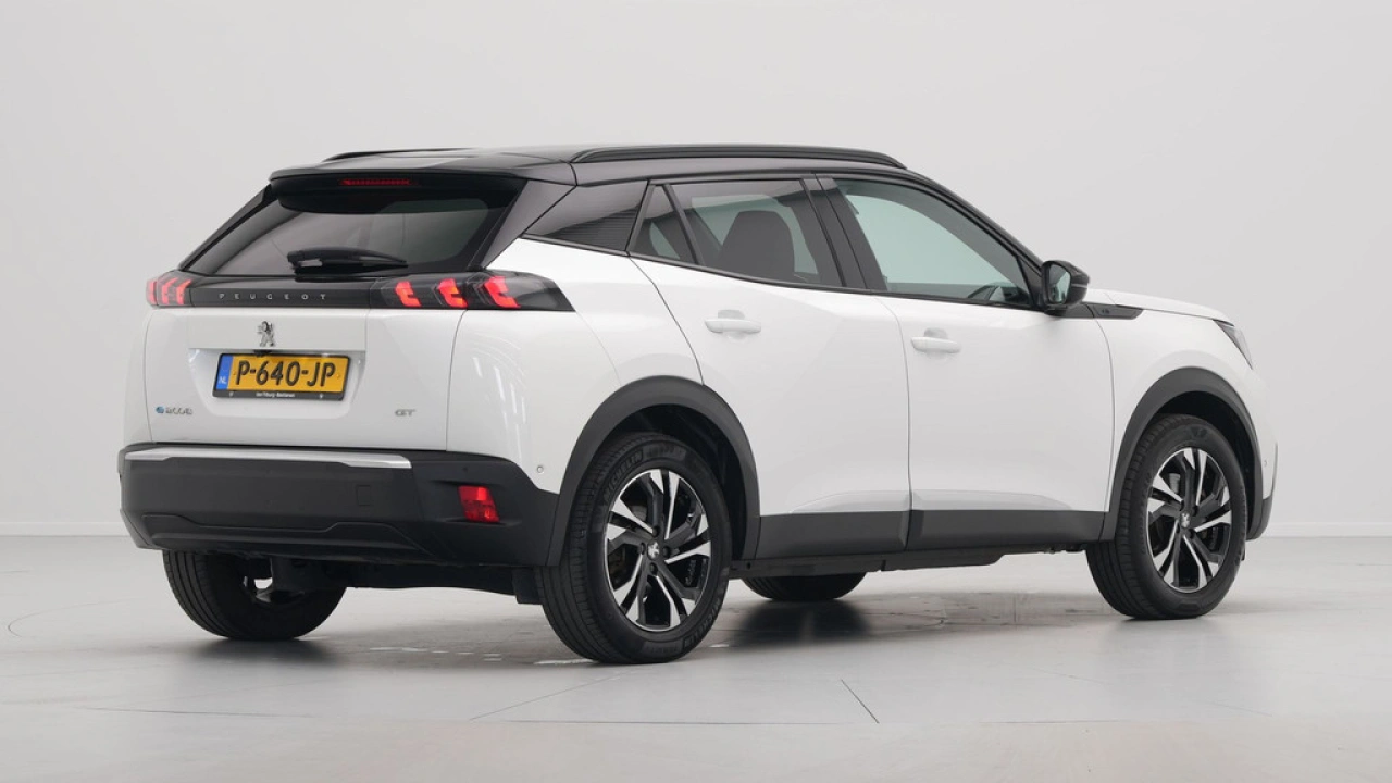 Peugeot e-2008 EV GT 50 kWh 136pk