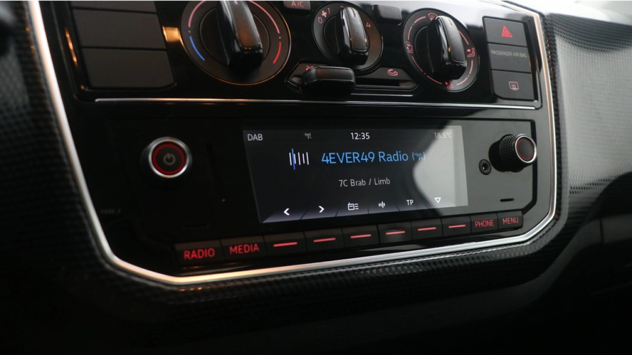 Volkswagen up! 1.0 BMT 60pk Move Up Drive Executive Airco Pdc Cruise Control