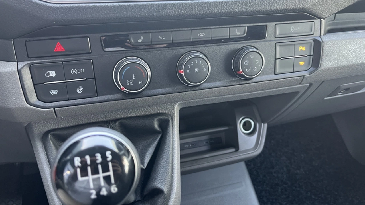 VW Bedrijfswagens Crafter L3H3 2.0 TDI 140pk 3.5T Exclusive-edition