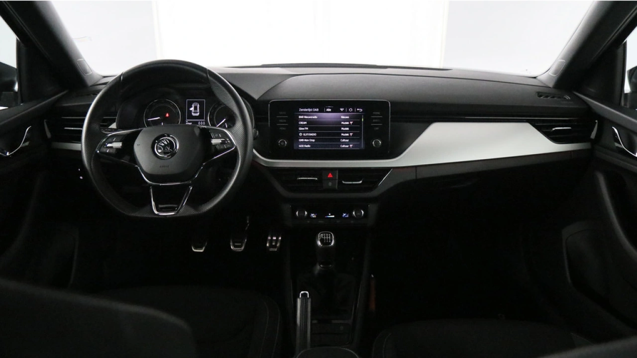 Škoda Kamiq 1.0 TSI 110pk Sport Business