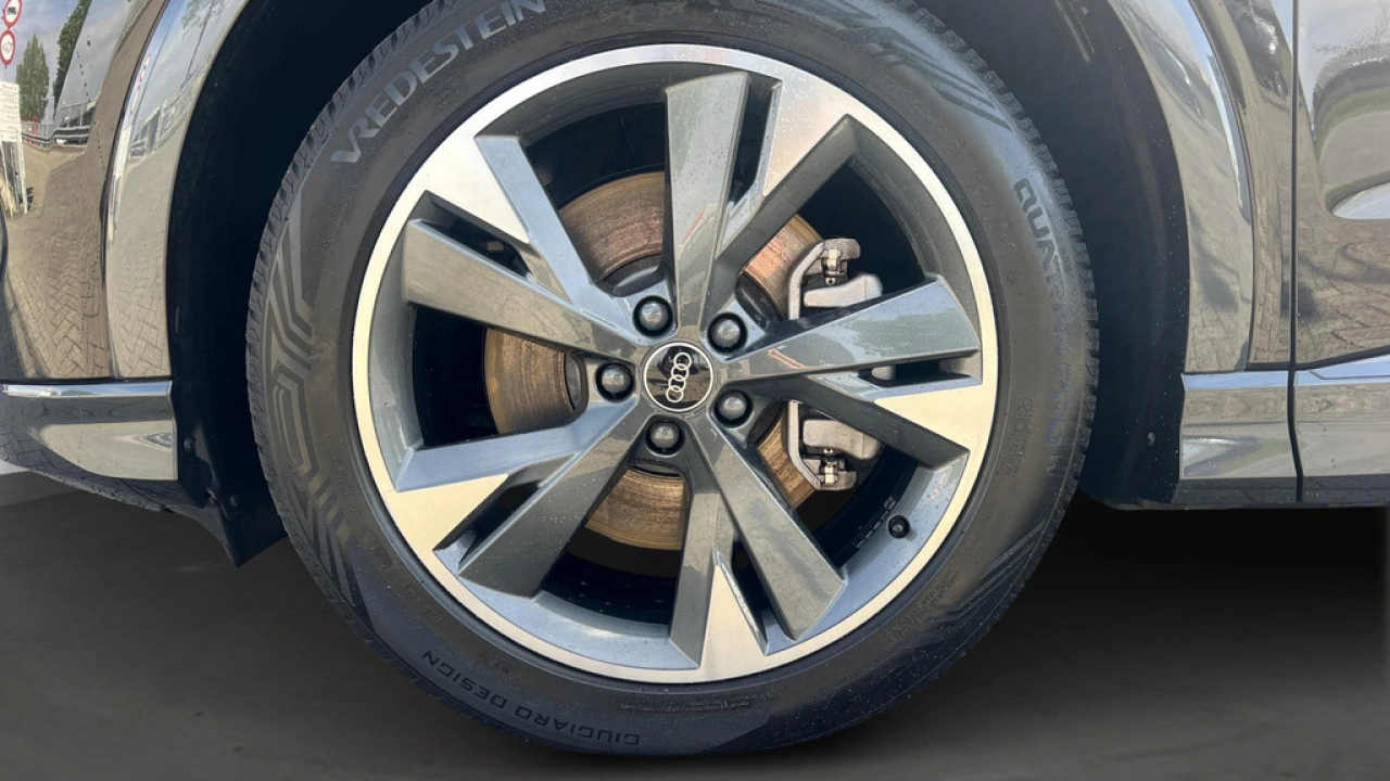 Audi Q4 e-tron 40 Advanced edition 77 kWh Matrix Led / Audi Sound / Elk. Achterklep
