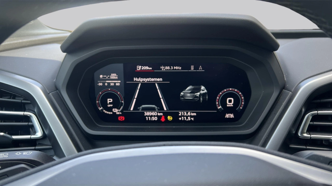 Audi Q4 e-tron 40 Advanced edition 77 kWh Matrix Led / Audi Sound / Elk. Achterklep