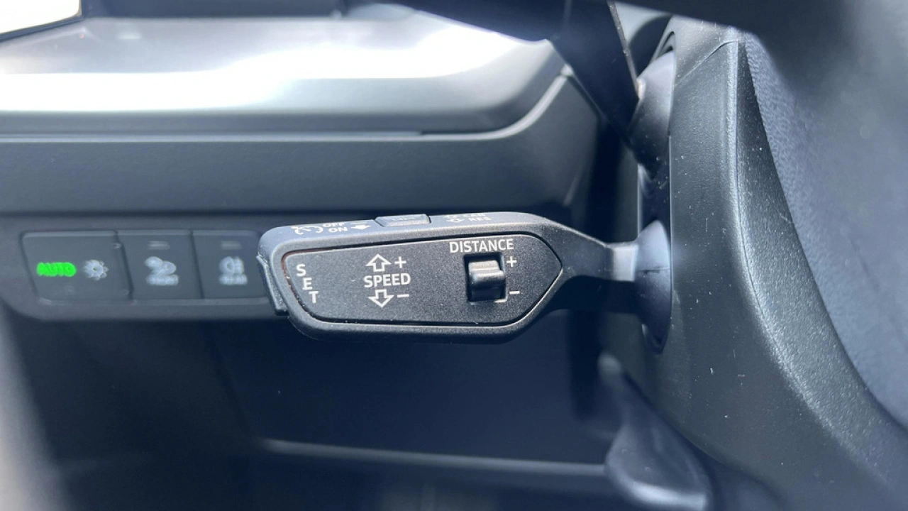 Audi Q4 e-tron 40 Advanced edition 77 kWh Matrix Led / Audi Sound / Elk. Achterklep