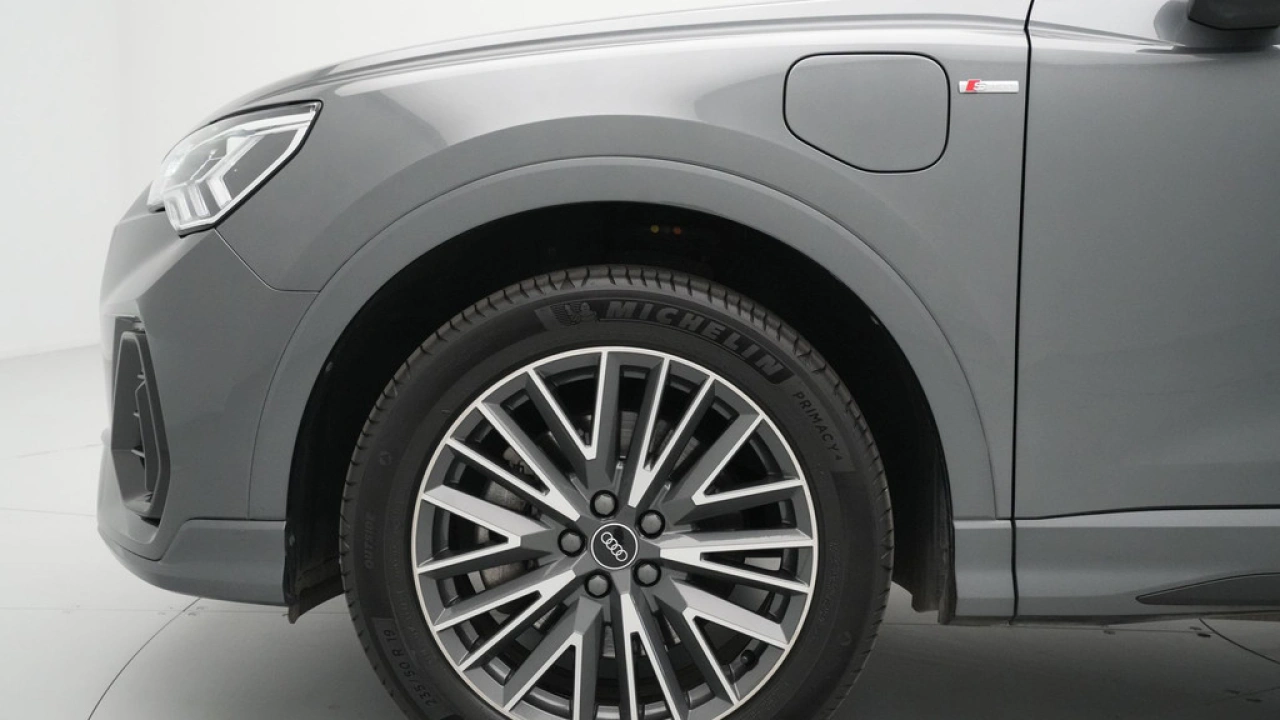 Audi Q3 45 TFSI e S edition