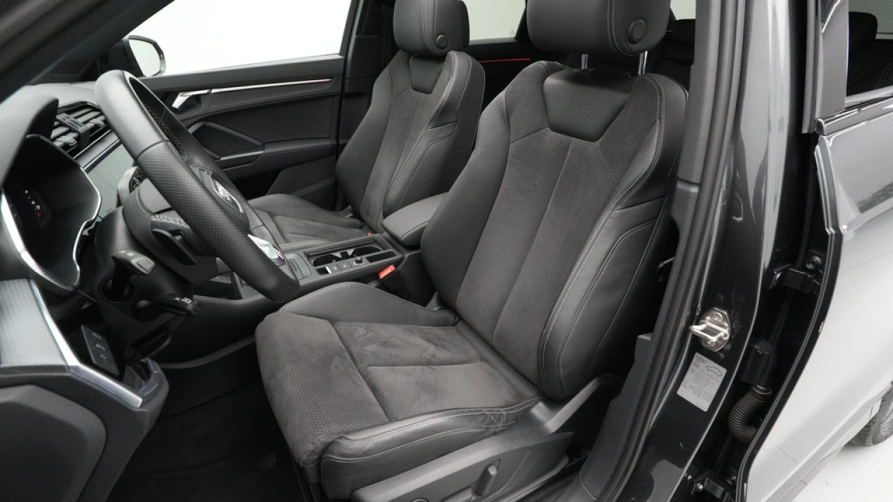 Audi Q3 45 TFSI e S edition