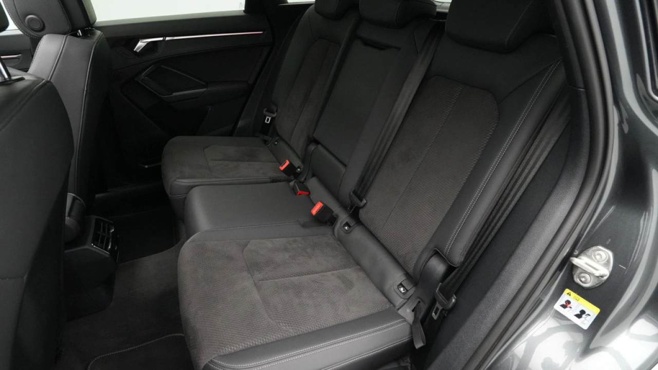 Audi Q3 45 TFSI e S edition
