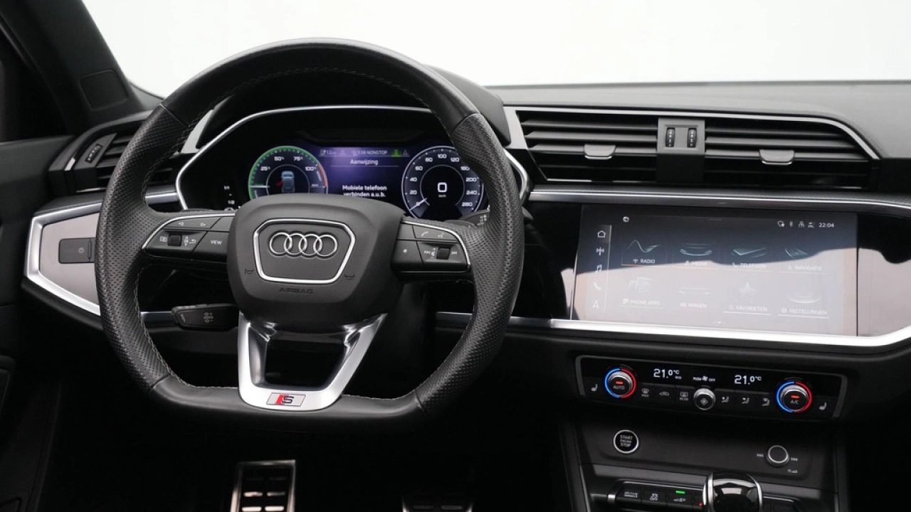 Audi Q3 45 TFSI e S edition