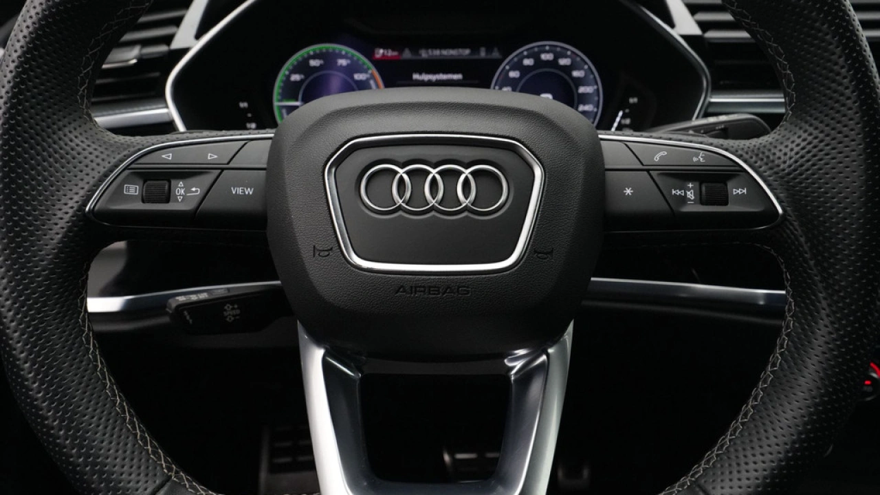 Audi Q3 45 TFSI e S edition