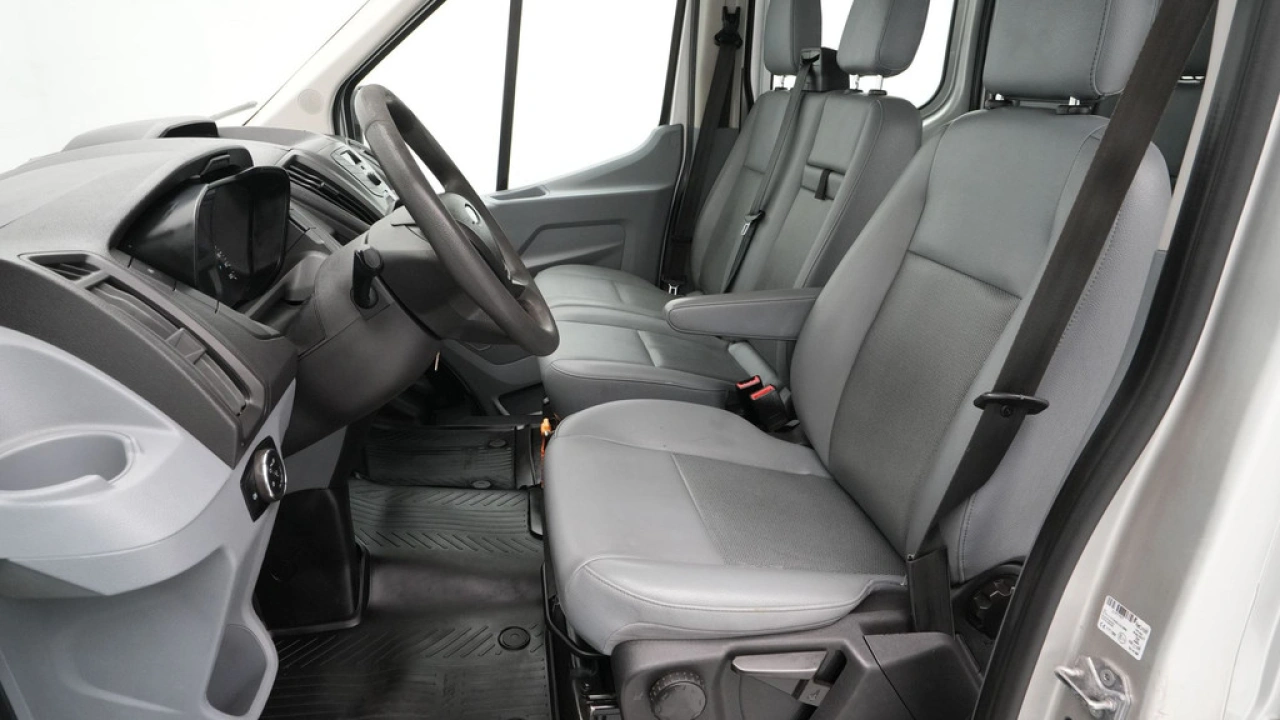 Ford Transit 350 2.0 TDCI L2H1 DC Ambiente