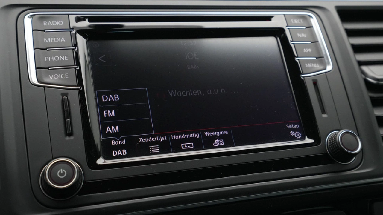 VW Bedrijfswagens Transporter 2.0 TDI L2H1 DC Highline