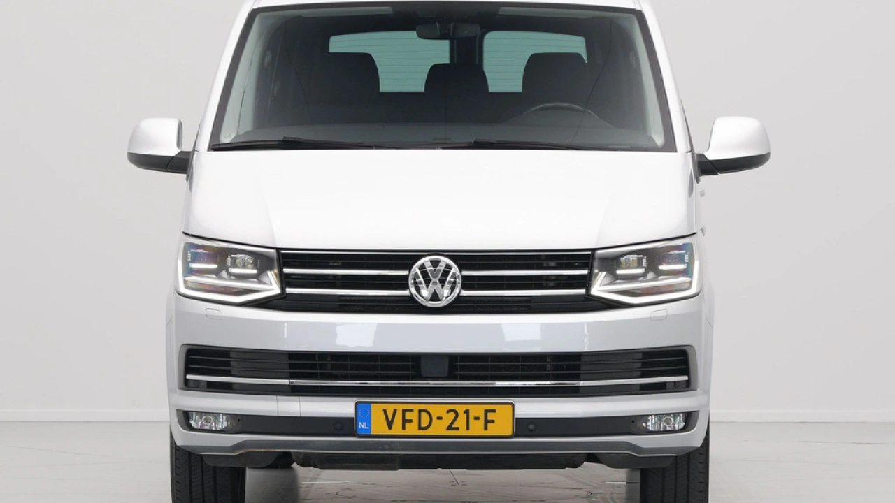 VW Bedrijfswagens Transporter 2.0 TDI L2H1 DC Highline