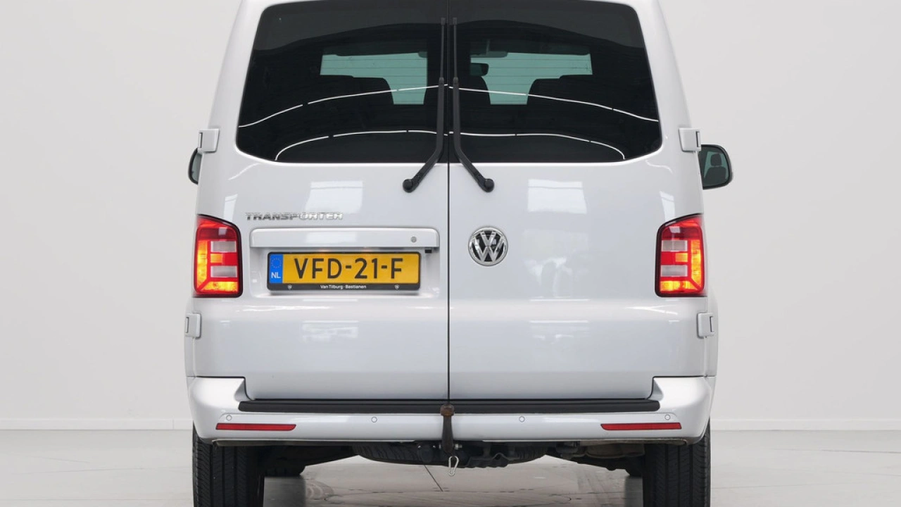 VW Bedrijfswagens Transporter 2.0 TDI L2H1 DC Highline
