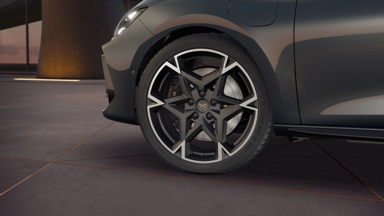 CUPRA Leon 1.5 TSI e-Hybrid 272 6DSG VZ Performance
