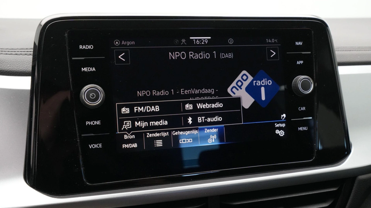 Volkswagen T-Roc 1.5 TSI 150pk DSG Oranje Edition
