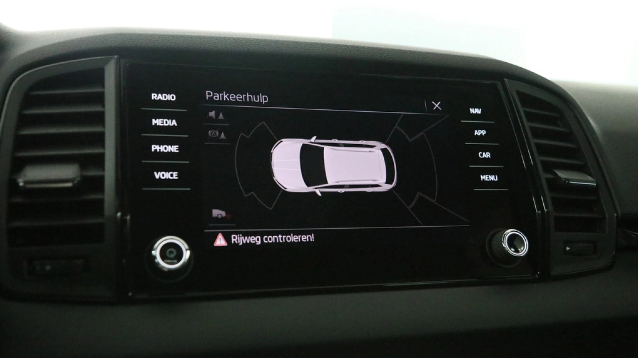 Škoda Karoq 1.5 TSI 150pk ACT Sportline Business DSG