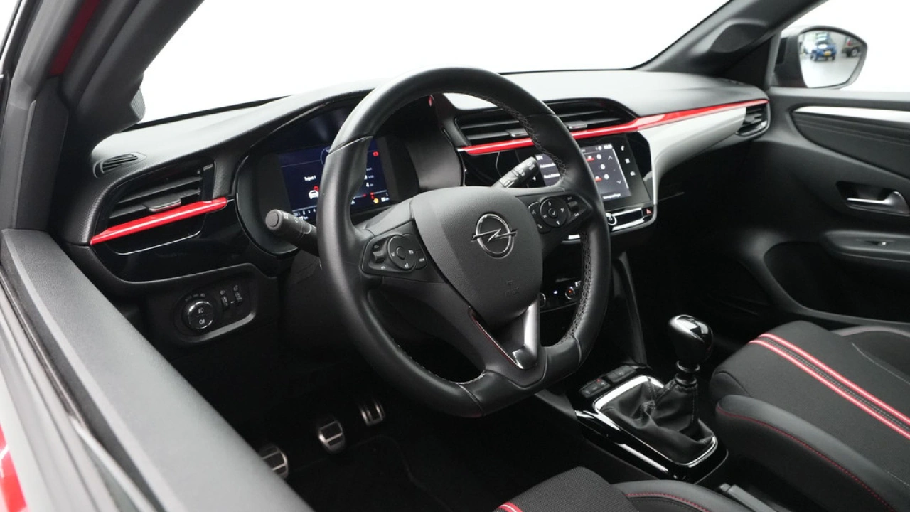 Opel Corsa 1.2 102pk GS Line