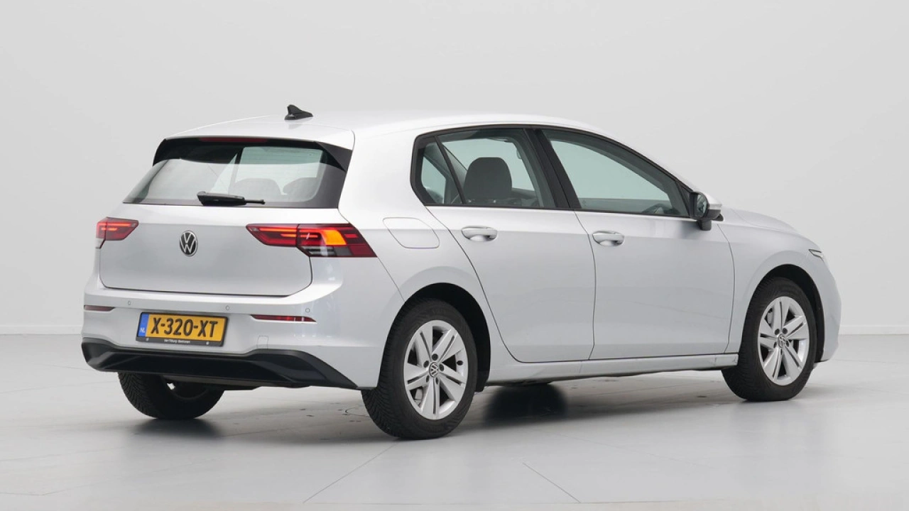Volkswagen Golf 1.0 eTSI 110pk DSG Life Business