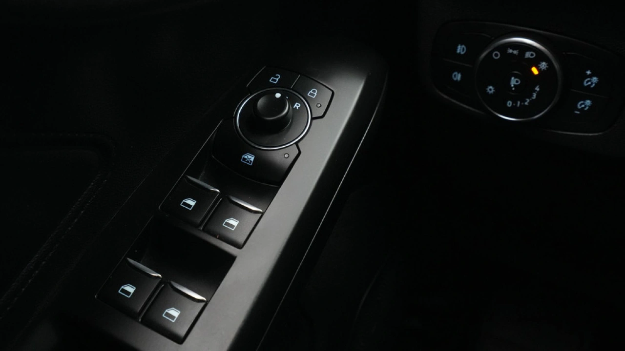 Ford FOCUS Wagon 1.0 EcoBoost Hybrid Connected
