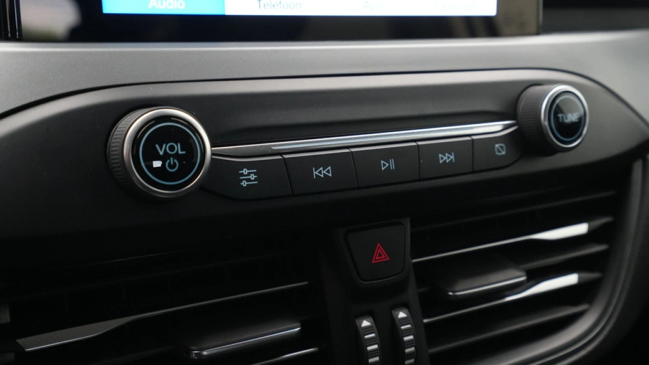 Ford FOCUS Wagon 1.0 EcoBoost Hybrid Connected