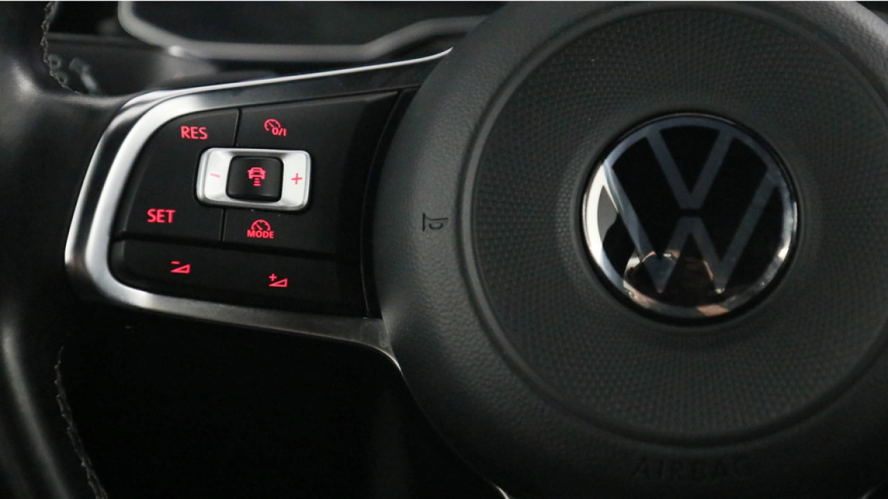 Volkswagen Polo 1.0 TSI 110pk Highline Business R-line DSG