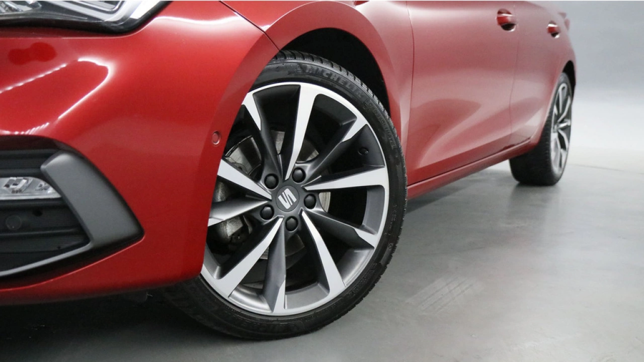 SEAT Leon 1.5 TSI FR Launch Edition