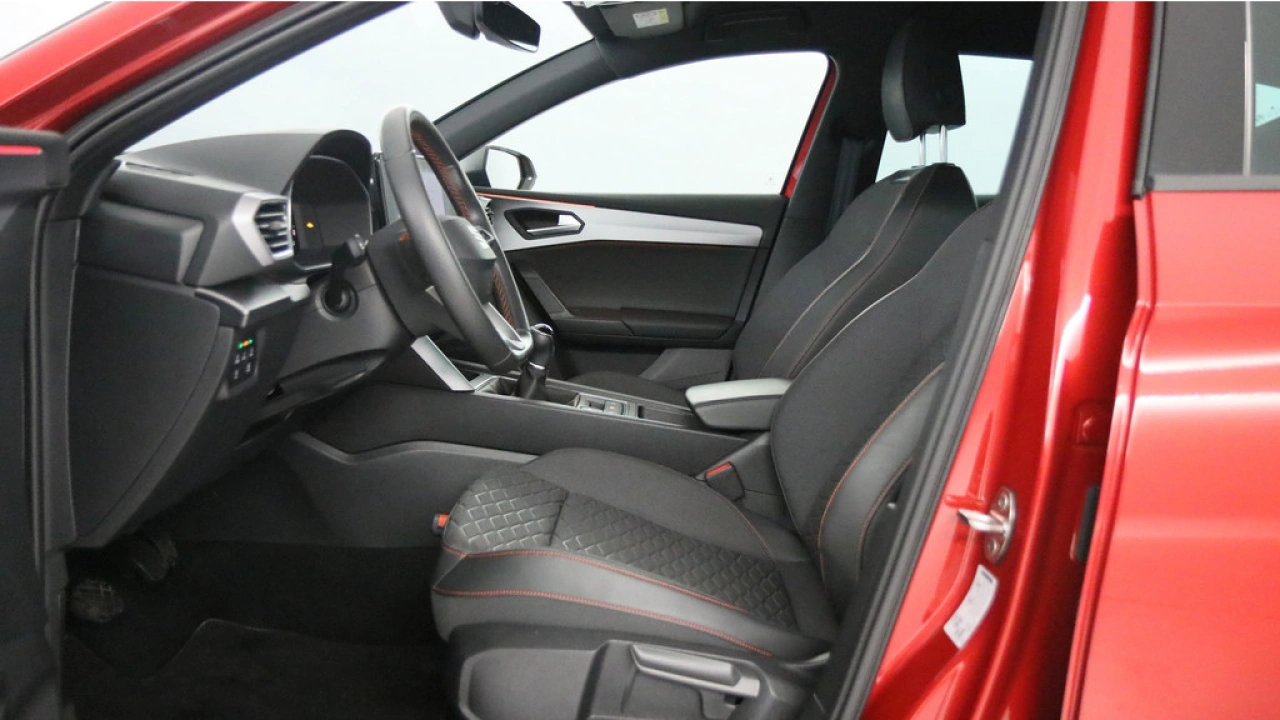 SEAT Leon 1.5 TSI FR Launch Edition