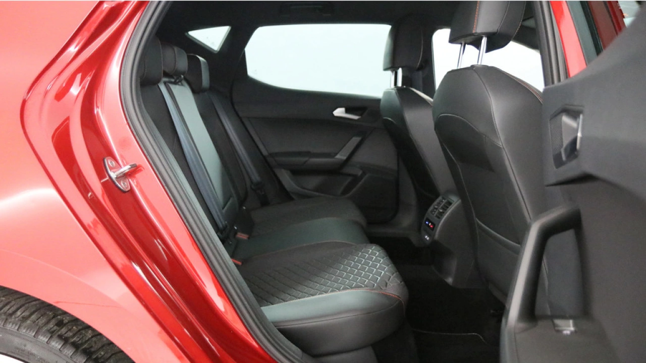 SEAT Leon 1.5 TSI FR Launch Edition