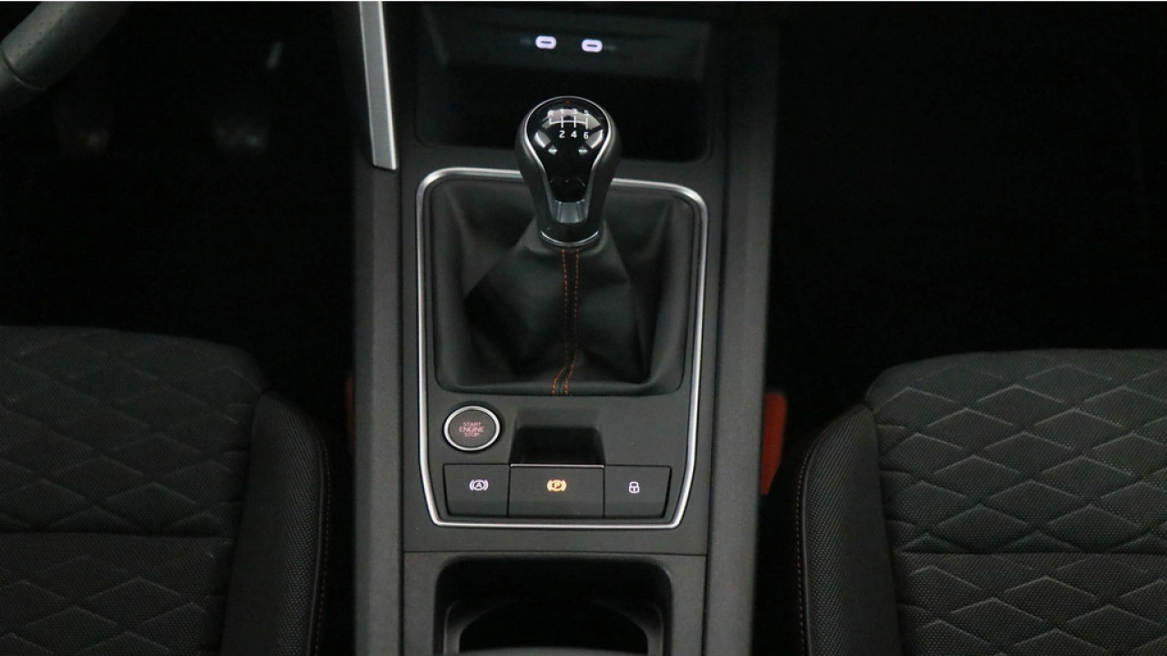 SEAT Leon 1.5 TSI FR Launch Edition