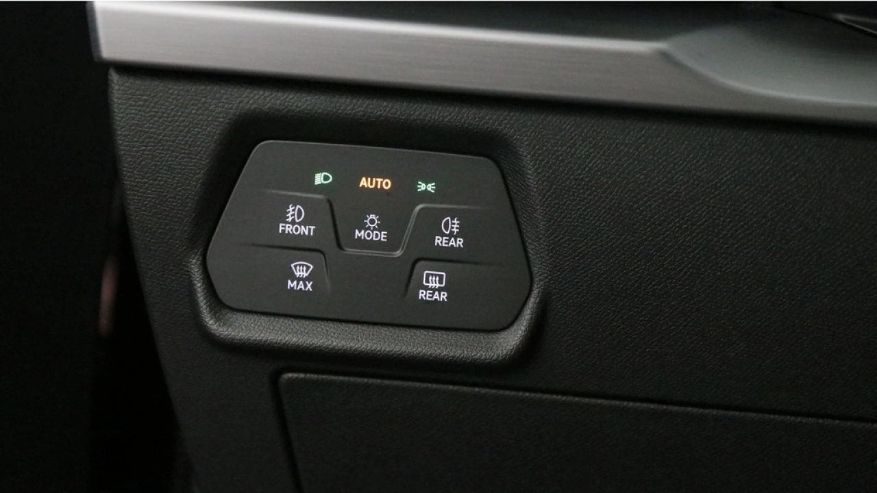 SEAT Leon 1.5 TSI FR Launch Edition