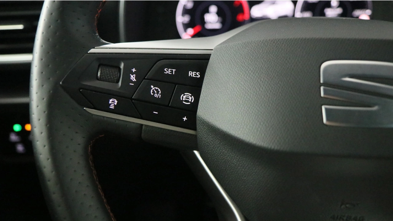 SEAT Leon 1.5 TSI FR Launch Edition