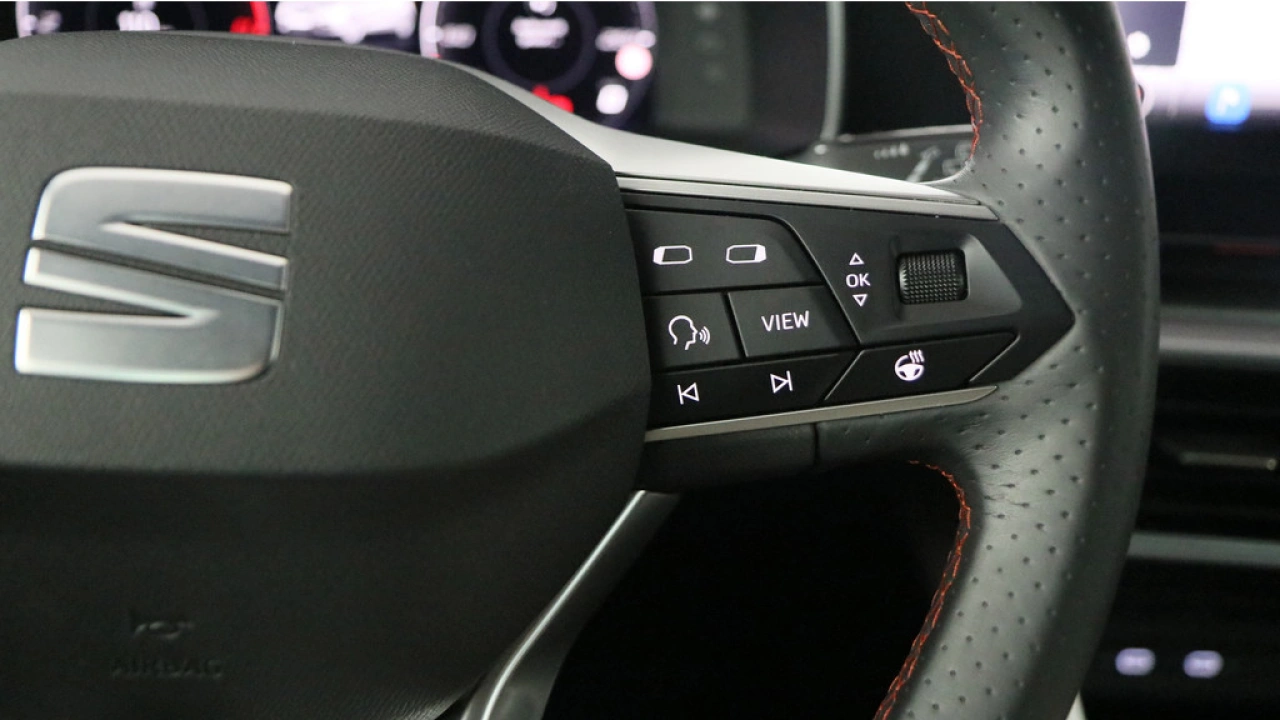 SEAT Leon 1.5 TSI FR Launch Edition