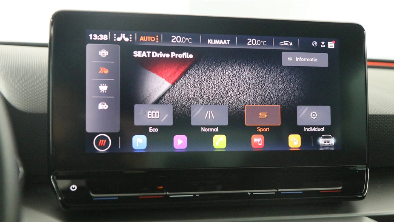 SEAT Leon 1.5 TSI FR Launch Edition
