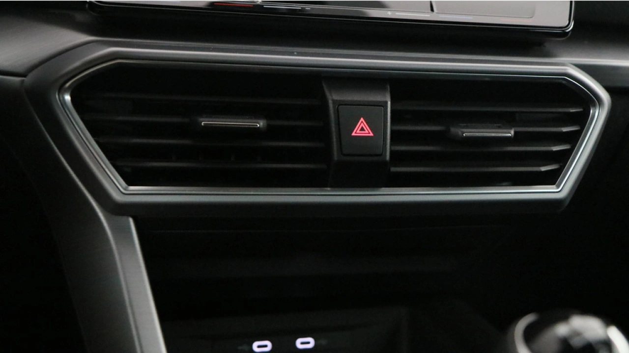 SEAT Leon 1.5 TSI FR Launch Edition